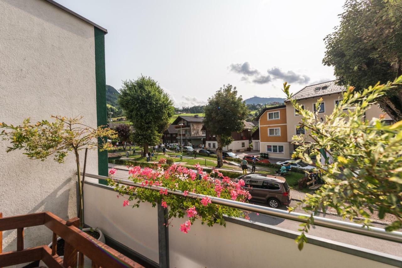 Stadt-Chalet Appartements Schladming Exterior foto